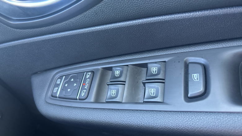 Renault Captur 0.9 TCE 90 Dynamique S Nav 5dr Petrol Hatchback